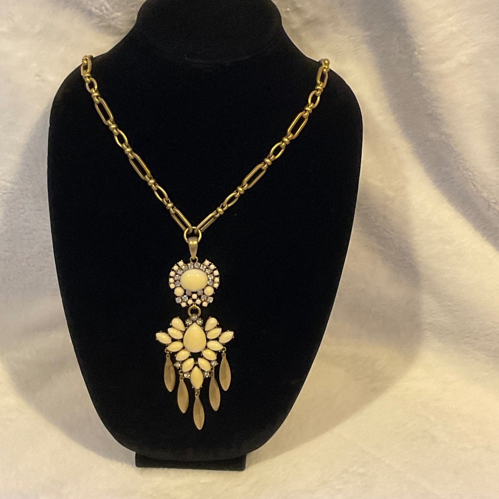 STELLA & DOT Goldtone  Rhinestone MALLORCA Pendant Statement Necklace